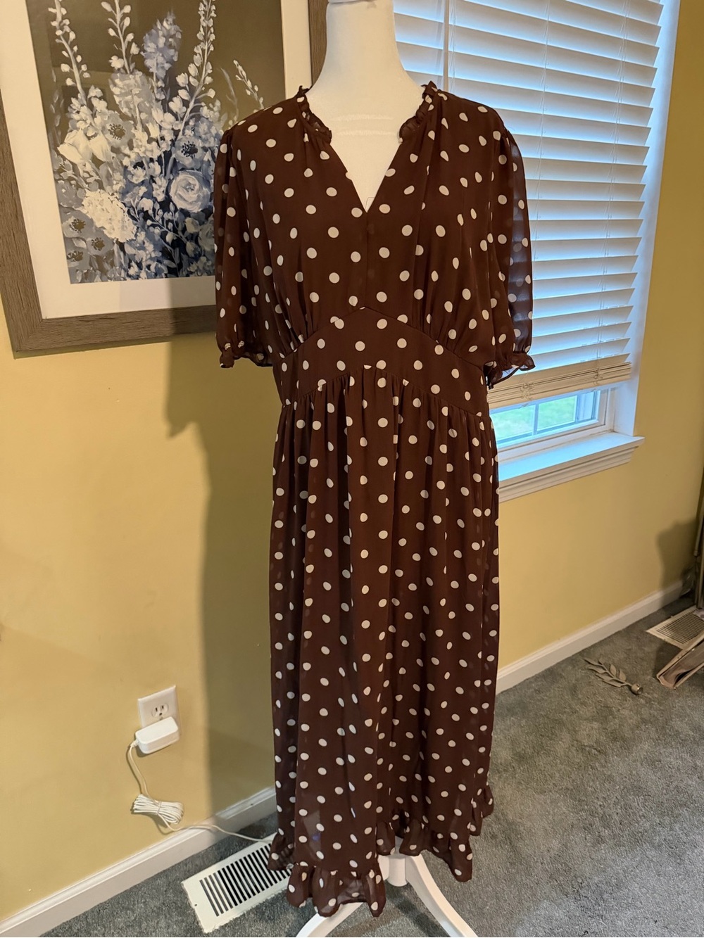 Brown Polka Dot Maxi Dress with Puff Sleeves - Classic Feminine Style - Picture 5 of 7